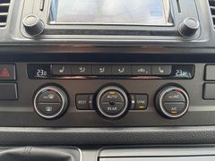 Fahrzeugabbildung Volkswagen T6 Multivan 2.0 TDI Navi Sitzhzg AHK Standhzg
