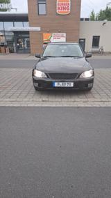 Lexus IS200 - Lexus IS 200 mit Benzin-Antrieb