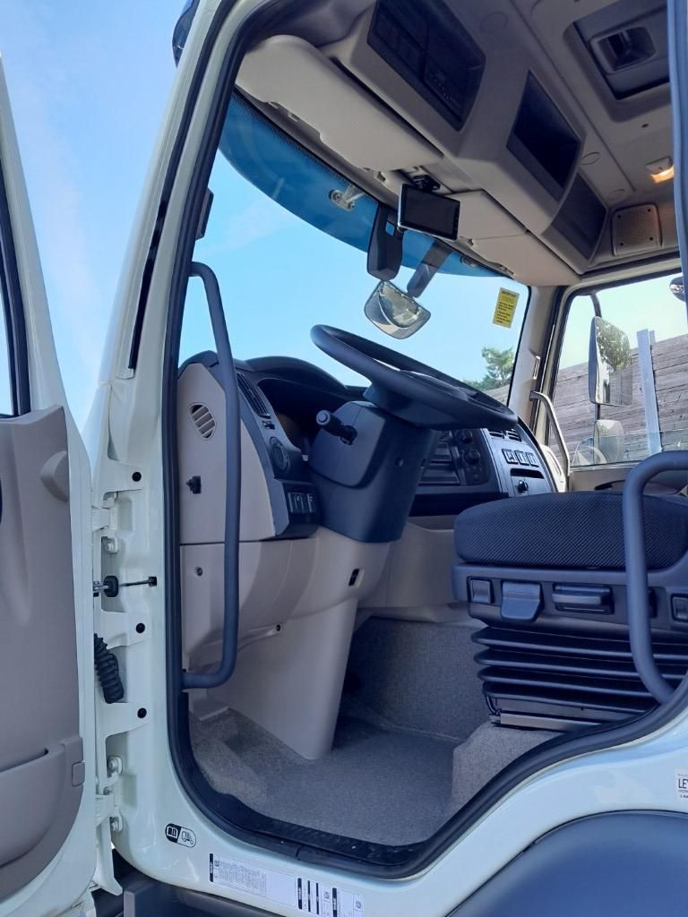 Fahrzeugabbildung DAF XB 310 FA 18t Getränkeaufbau