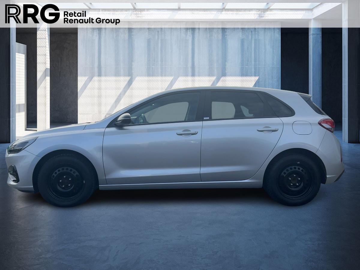 Hyundai i30 INTRO EDITION 8 FACH BEREIFT