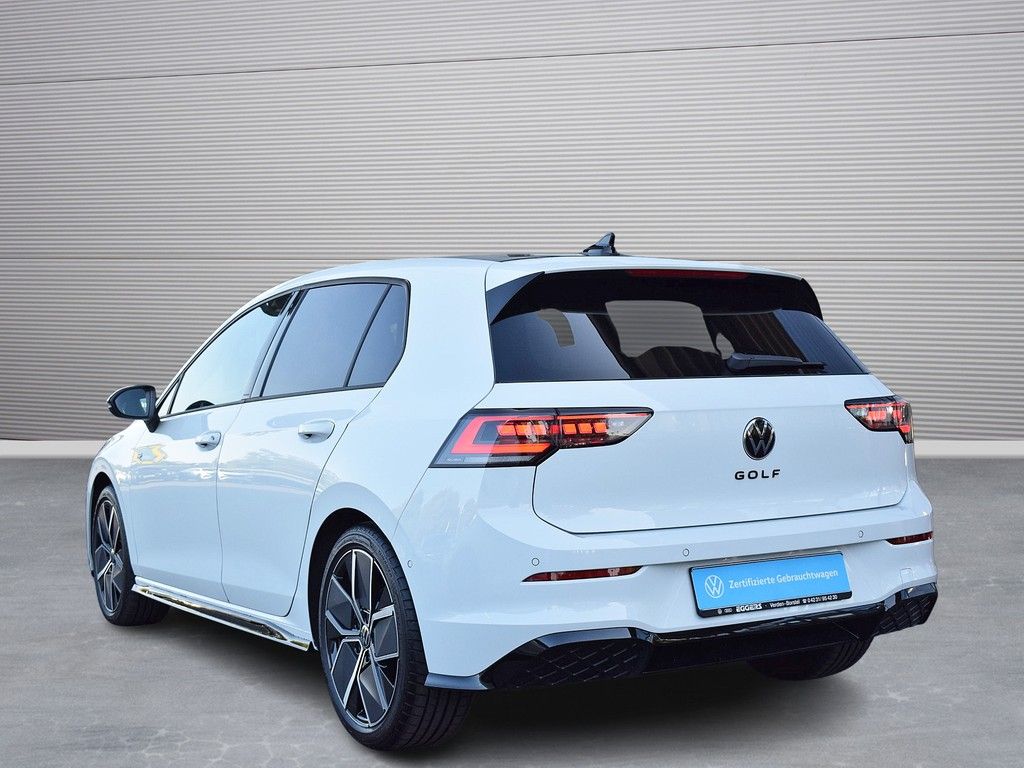 Volkswagen Golf VIII 1.5 eTSI DSG R-Line Pano AHK Matrix foto 3