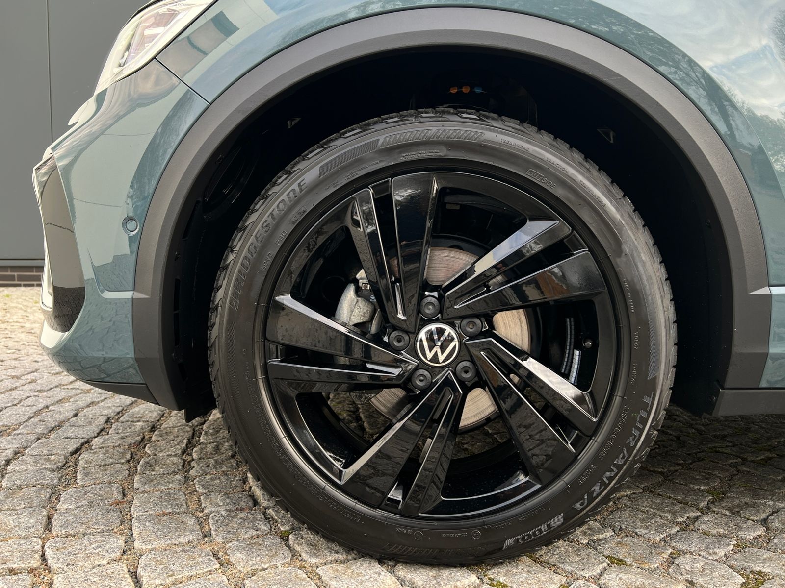 Fahrzeugabbildung Volkswagen T-Roc R-Line 1.5 TSI DSG *AHK, LED, Black Style,