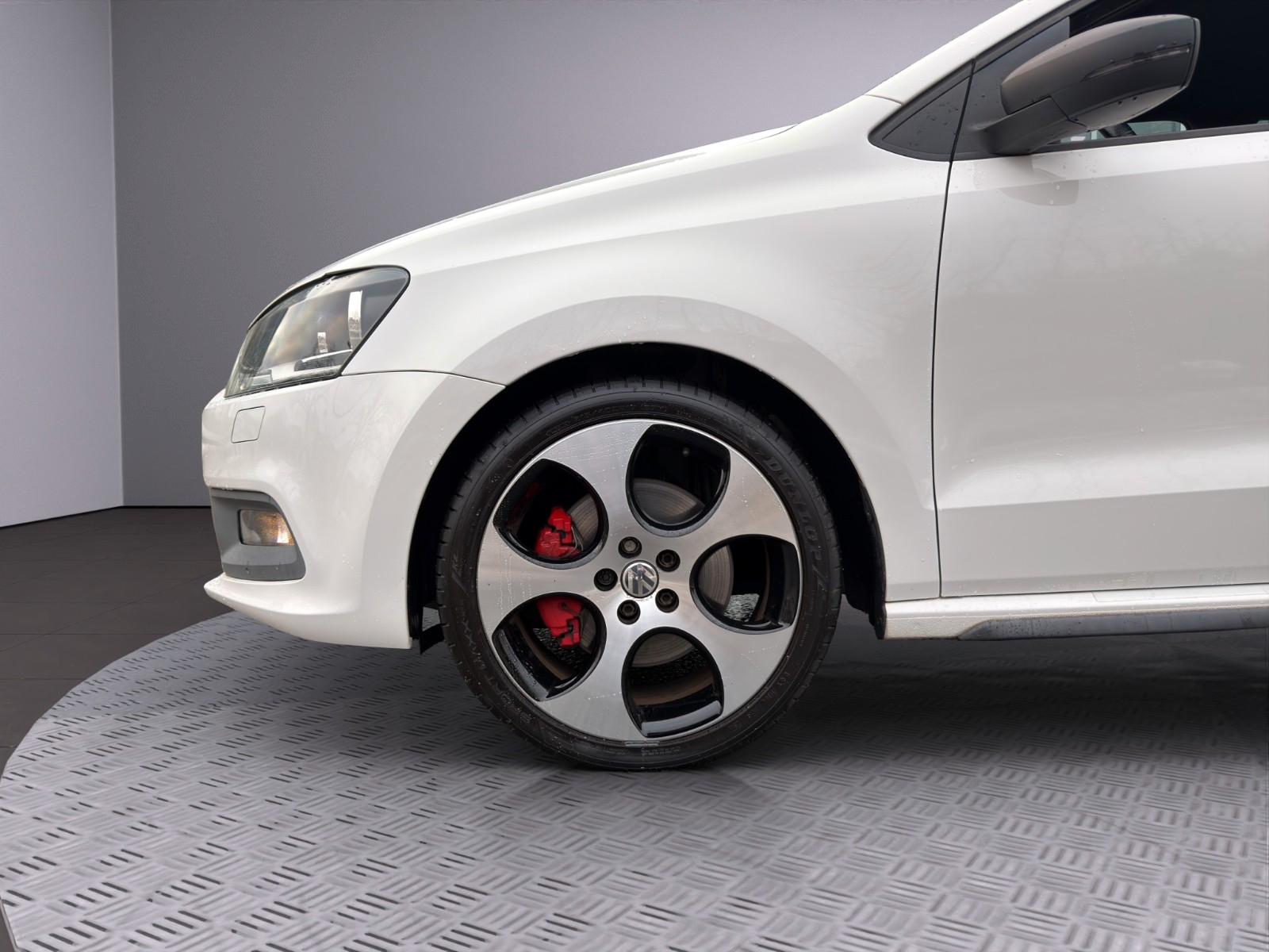 Volkswagen Polo V GTI DSG/17"/CarPlay/Sitzheizung/8Fach