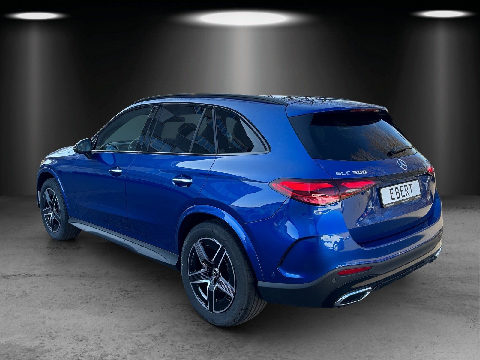 Fahrzeugabbildung Mercedes-Benz GLC 300 AMG Prem AIRMATIC Burme DISTRO Night HAL