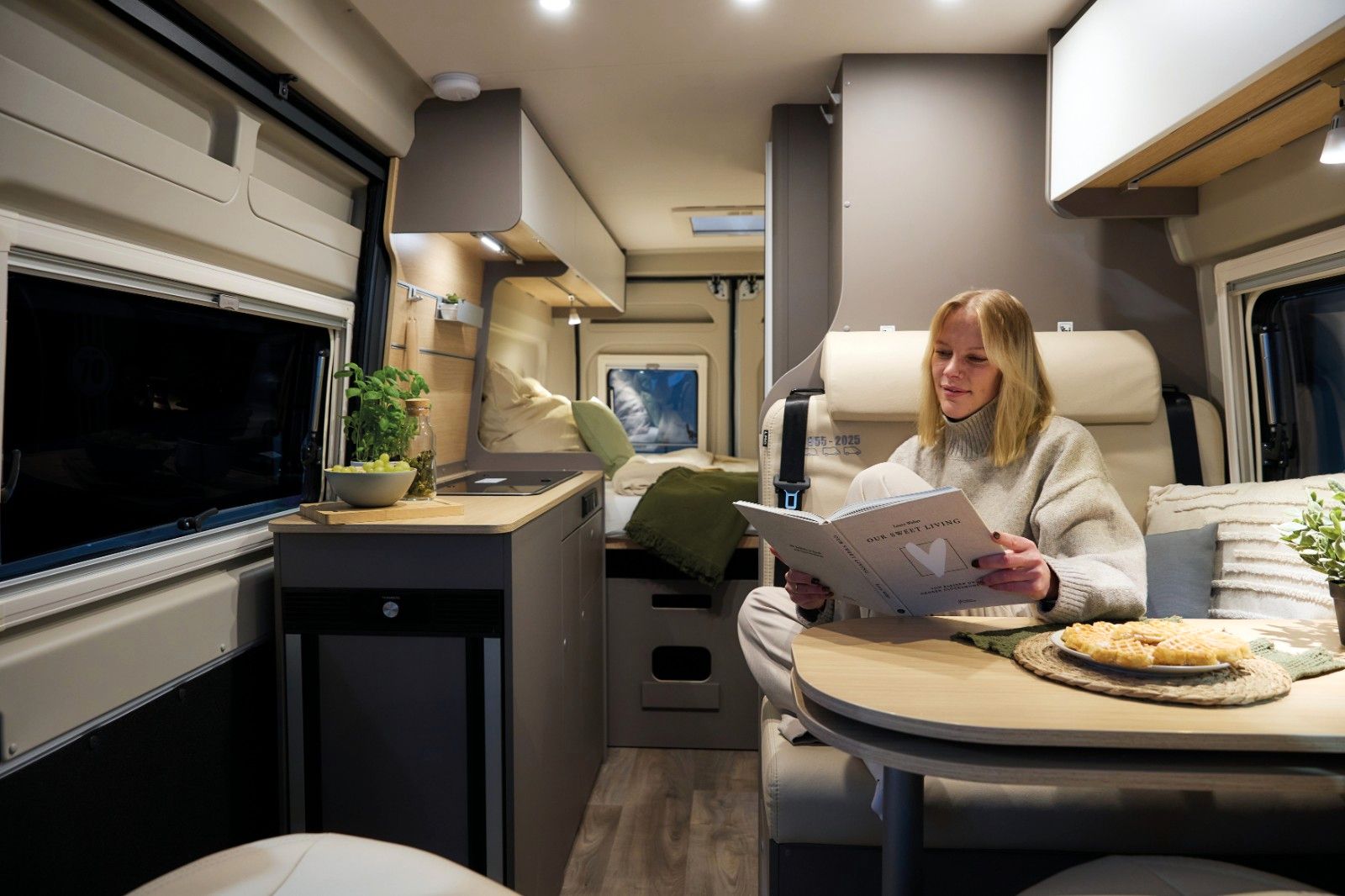Fahrzeugabbildung LMC Innovan 600 - 70 Jahre Modell - SALE! -