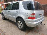 Mercedes-Benz ML 320 top Zustand - Mercedes-Benz ML 320 aus 2002