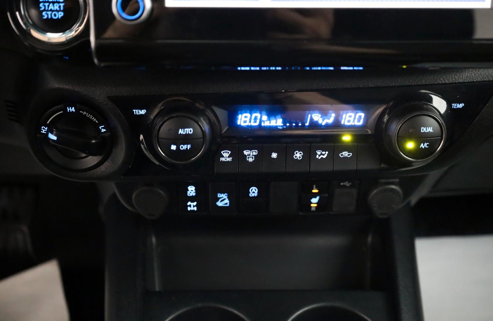 Toyota Hilux 2.8 D-4D Invincible, CarPlay, HardTop, AHK