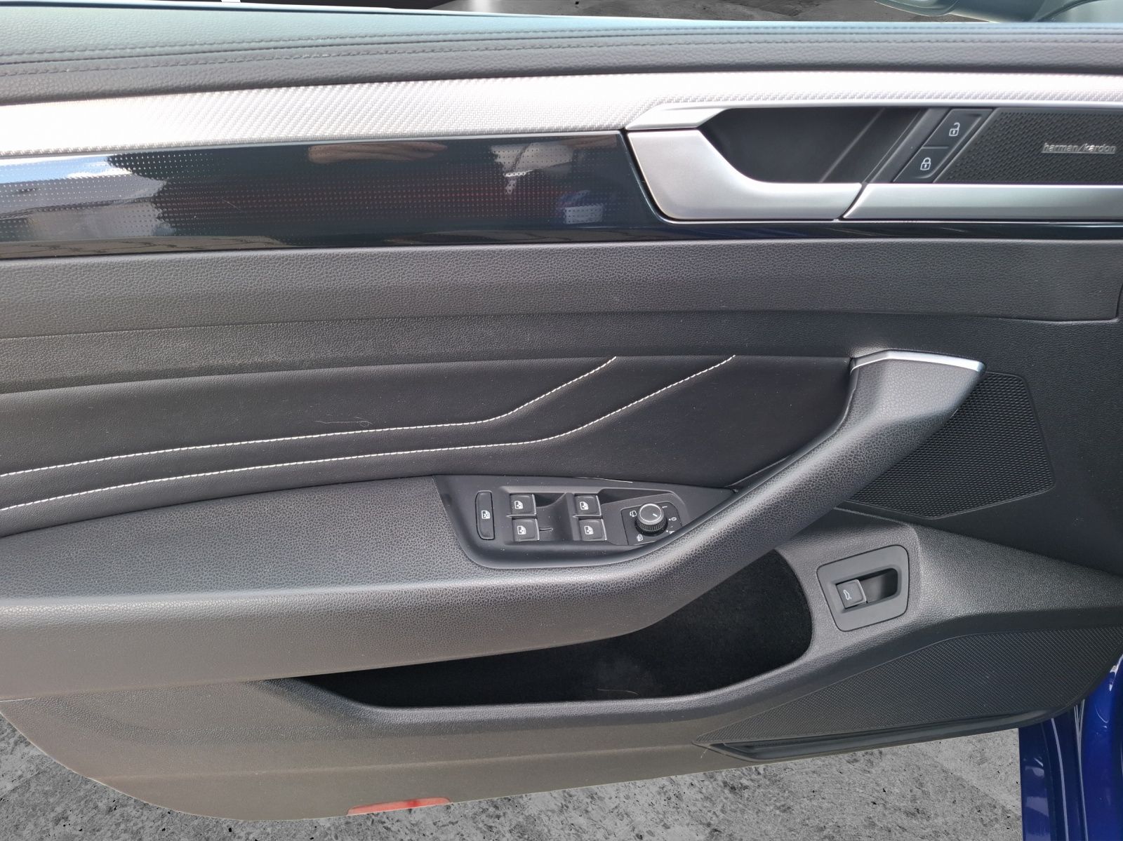 Fahrzeugabbildung Volkswagen Arteon SB TSI R-Line DSG LED Navi AID Pano Harma