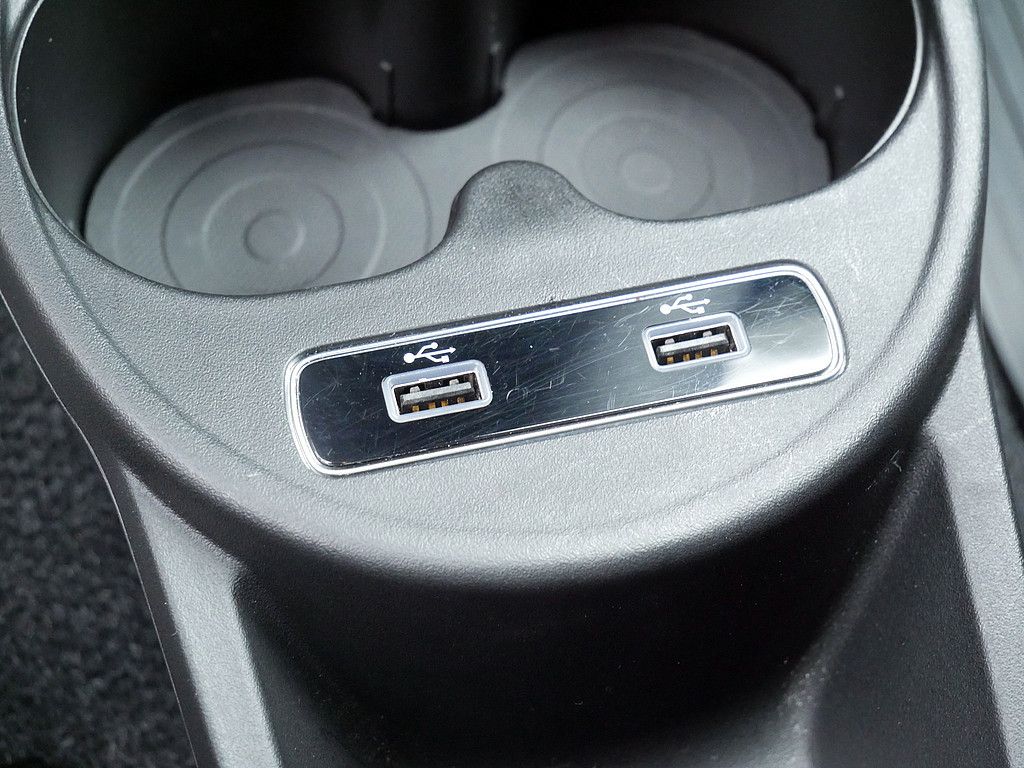 Fahrzeugabbildung Fiat 500 1.0 DolceVita KLIMAAUTOMATIK NAVI