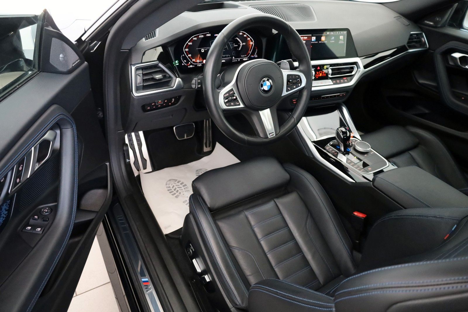 Fahrzeugabbildung BMW M240i xDrive Leder,Navi,LED,HUD,ACC,SD,360°,H/K