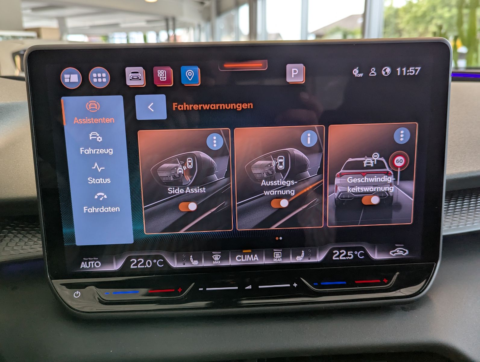 Fahrzeugabbildung CUPRA Terramar 1.5 TSI Tribe Senn Pano Matrix HUD AHK
