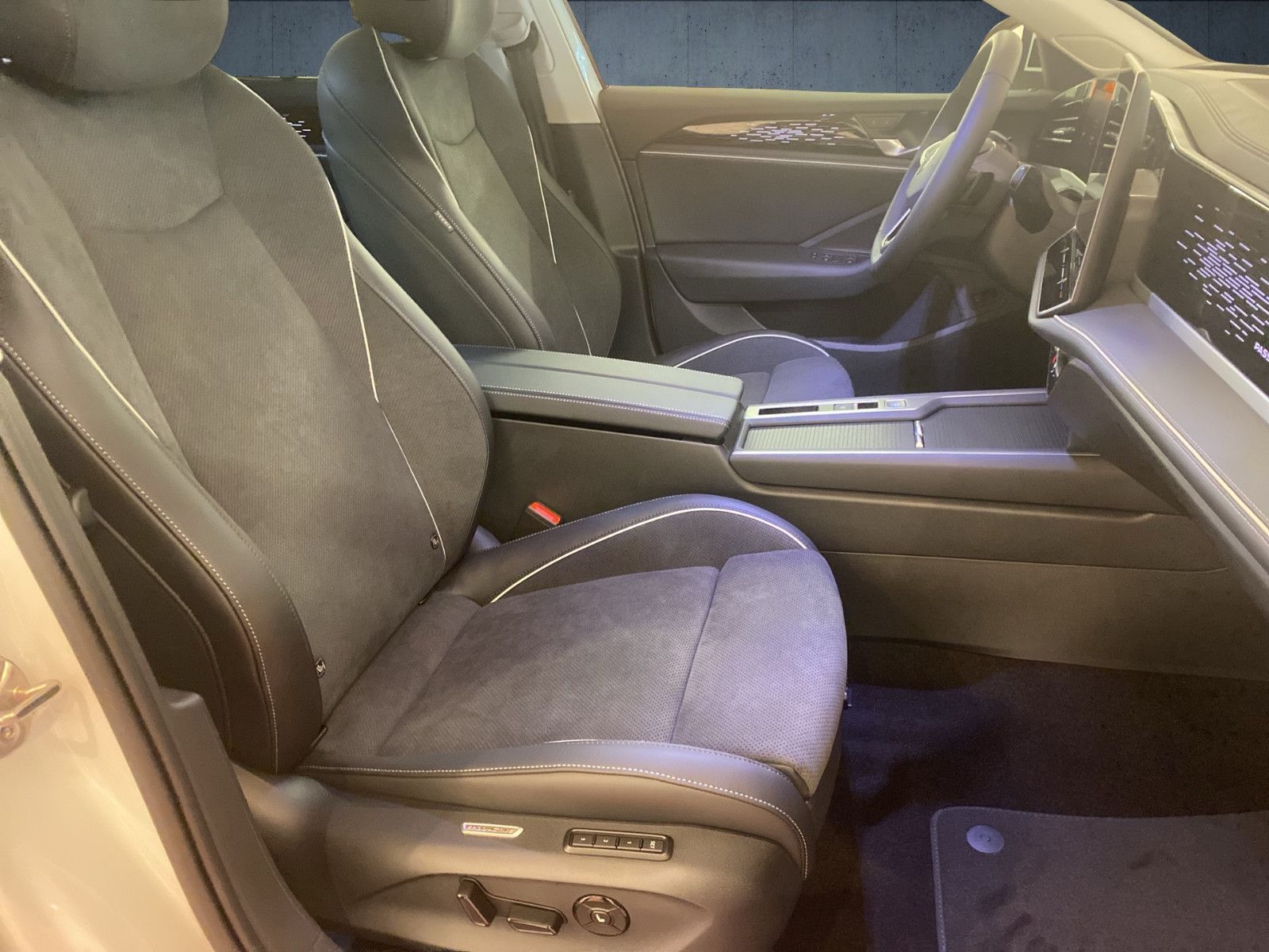 Volkswagen Passat Variant - Bild 17