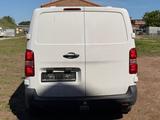 Opel Vivaro - Opel: Firmenfahrzeug