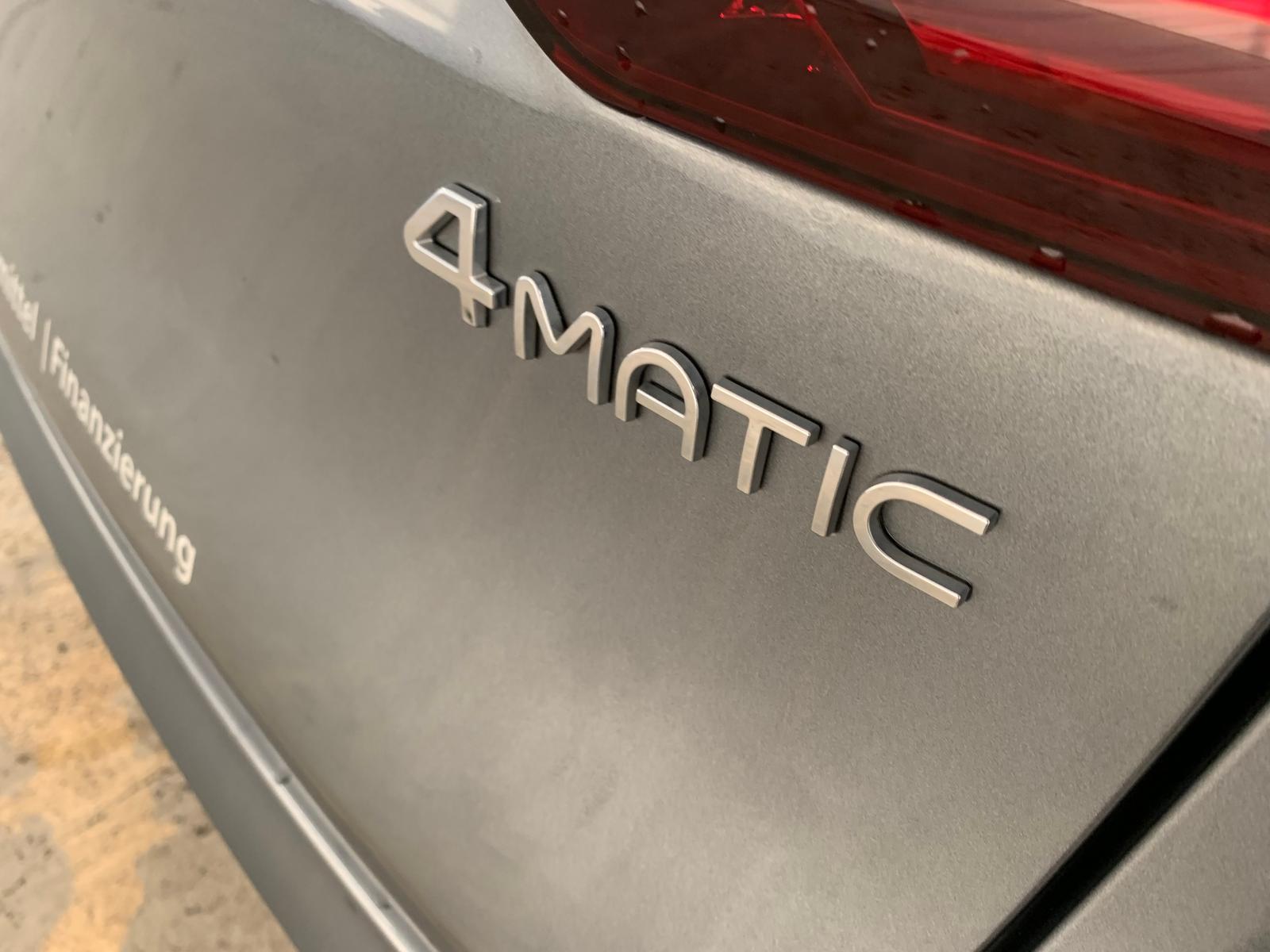 Mercedes-Benz EQC 400 4M 2x AMG Line HeadUp 360Kam Distronic+