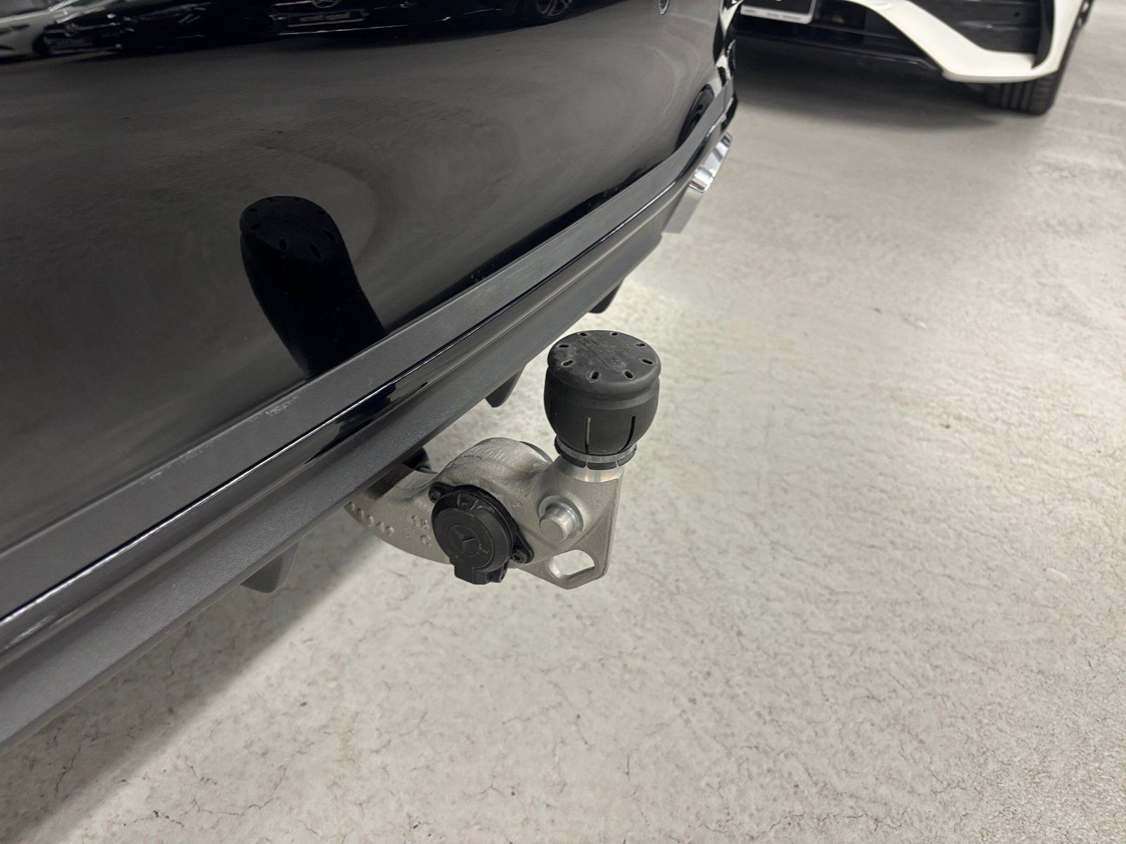 Fahrzeugabbildung Mercedes-Benz C 300 e AMG*AHK*Kamera*Distronic*Totw*LED*Night*