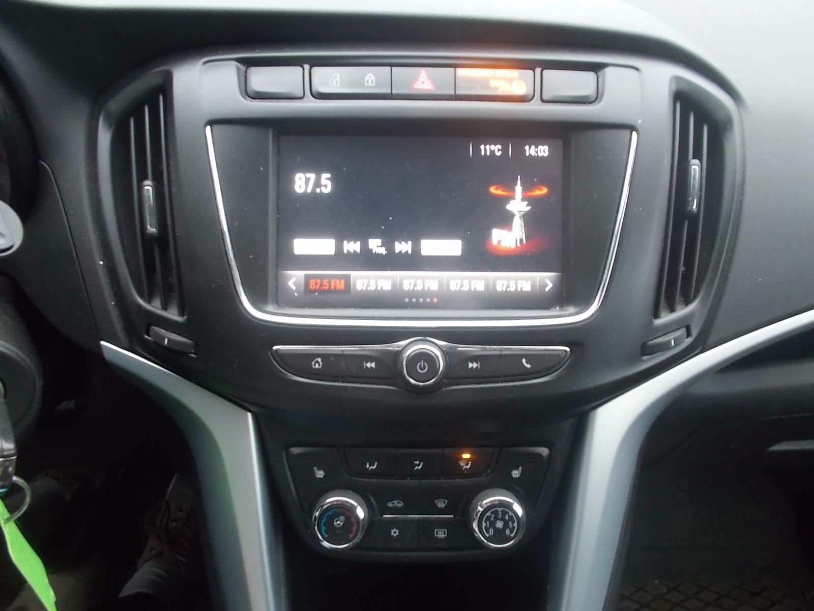 Fahrzeugabbildung Opel Zafira Tourer 1.4 Turbo 140 PS + AUTOGAS + AHK