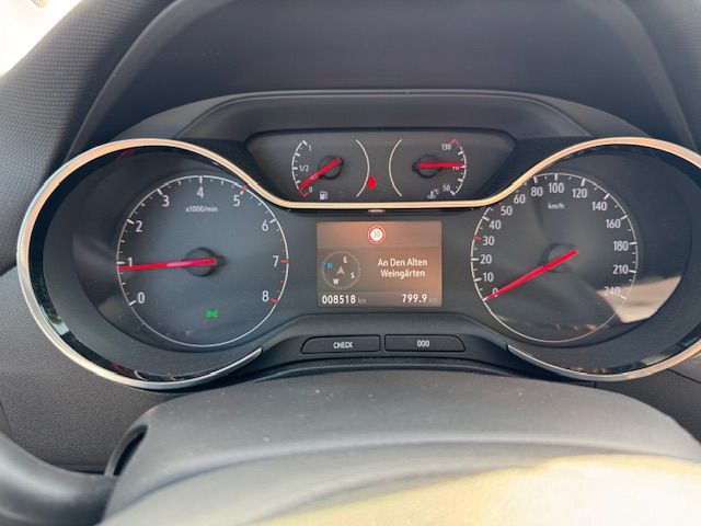 Fahrzeugabbildung Opel Crossland 1.2 Turbo Elegance Paket AT
