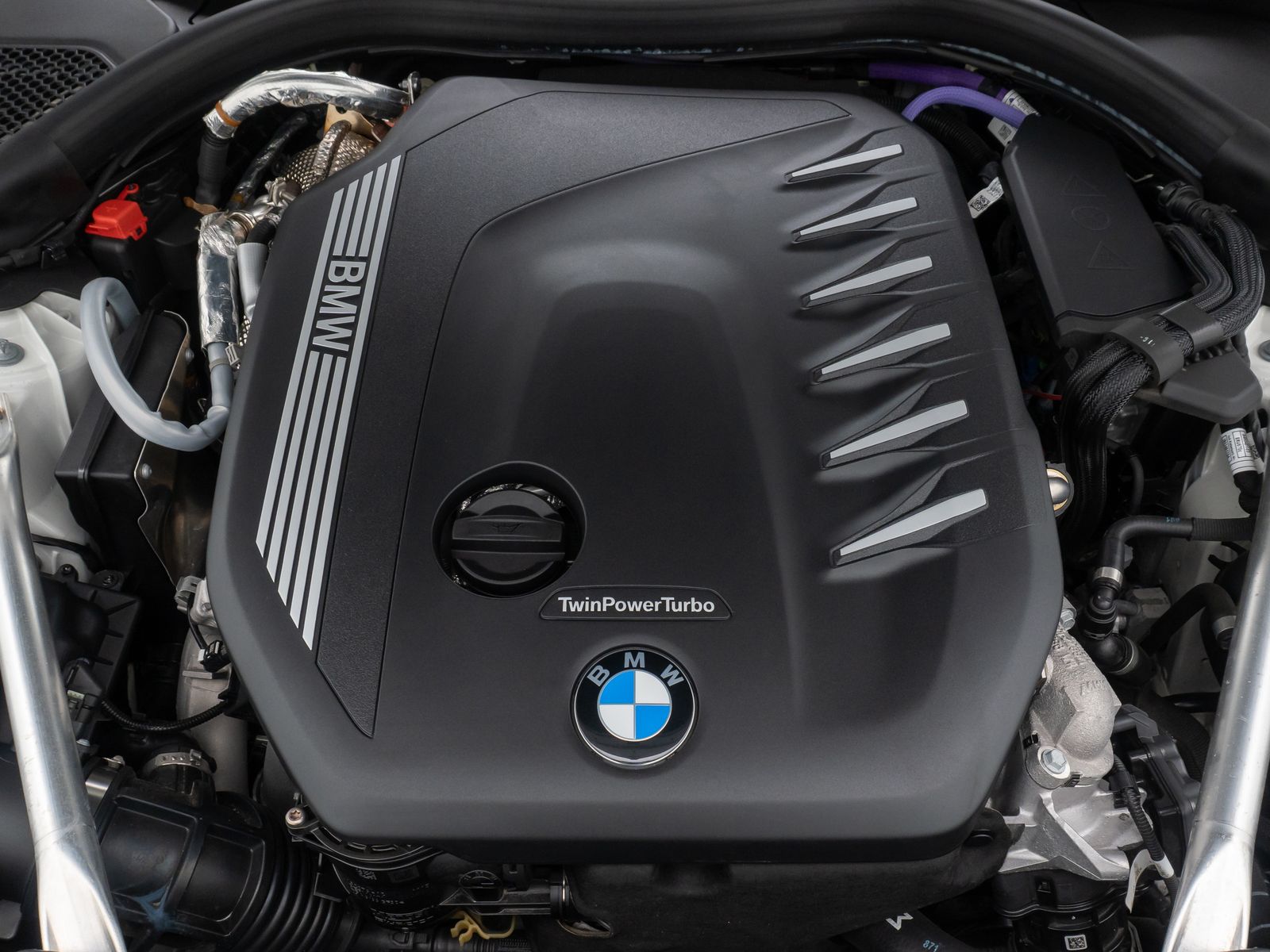Fahrzeugabbildung BMW 530d xD M Sport Panorama Kamera Laser HUD HiFi