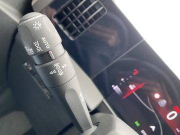 Bild 23 Opel Astra GS AT NAVI/KLIMA AT/SHZ+LHZ/PDC V+H+360CAM