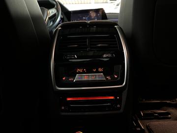 2021 Alpina XB7 缩略图 40