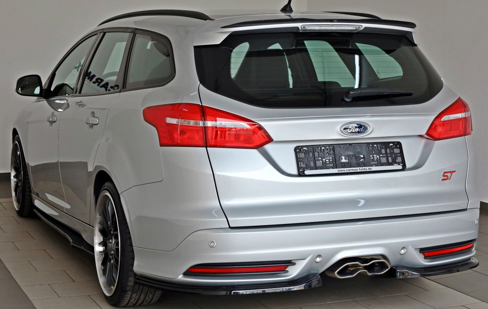 Fahrzeugabbildung Ford Focus Turnier ST Recaro,Leder,Navi,Xenon,Sony,SH
