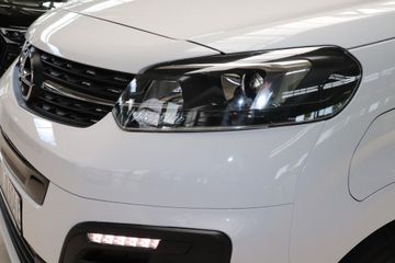 Fotografie des Opel Zafira Life E 75-kWh M Tourer Panoramadach