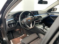 BMW 520 d M Sport Line / 2.HD / NUR 87.tKM /PANORAMA BMW 520 d M Sport Line / 2.HD / NUR 87.tKM /PANORAMA