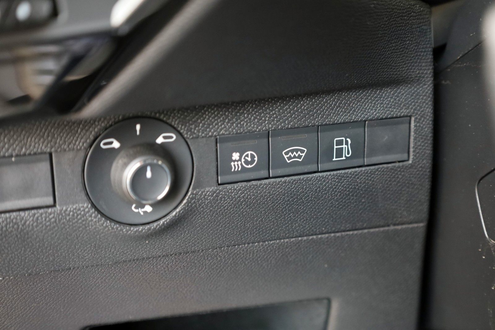 Fahrzeugabbildung DS Automobiles DS7 (Crossback),E-Tense,Rivoli,Leder,Kamera360°