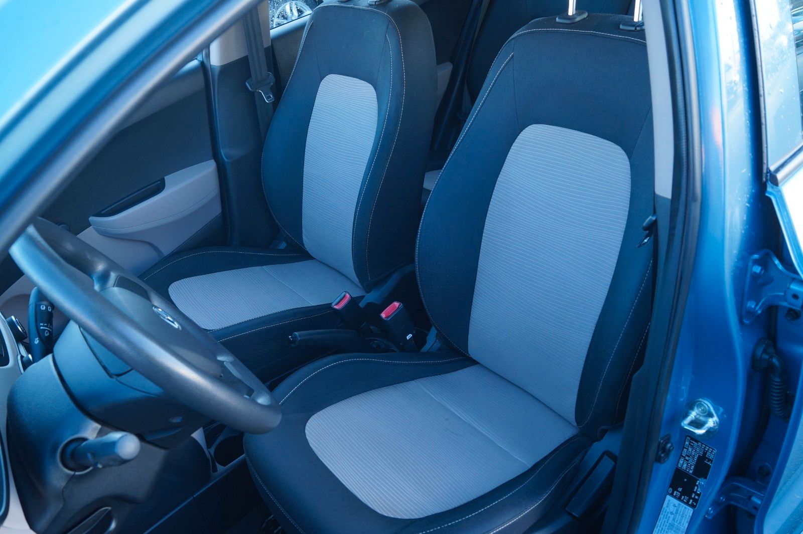Fahrzeugabbildung Hyundai i10 1.0 blue *TÜ/AU+Insp.+12 Mon. Garantie
