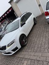 Skoda Octavia 2.0 TDI DSG RS Combi RS
