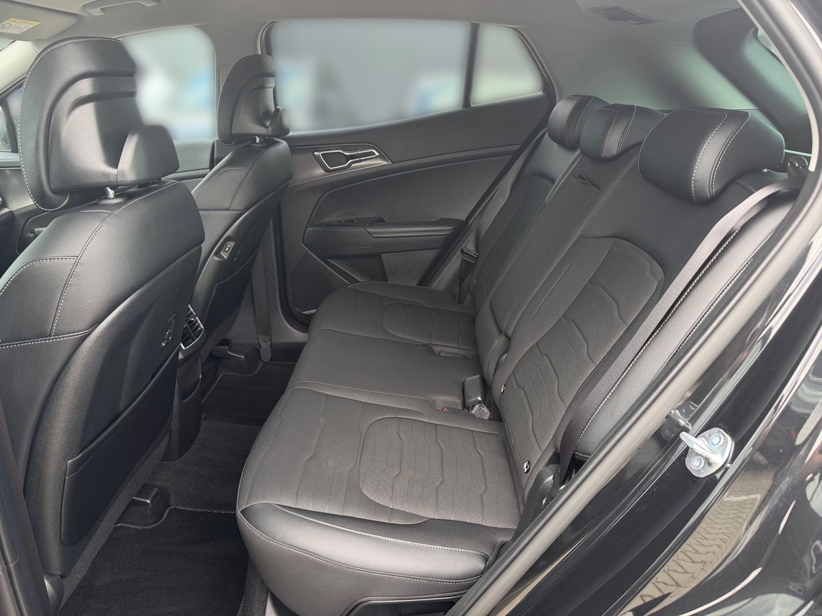 Fahrzeugabbildung Kia SPORTAGE 1.6T 2WD VISION KOM