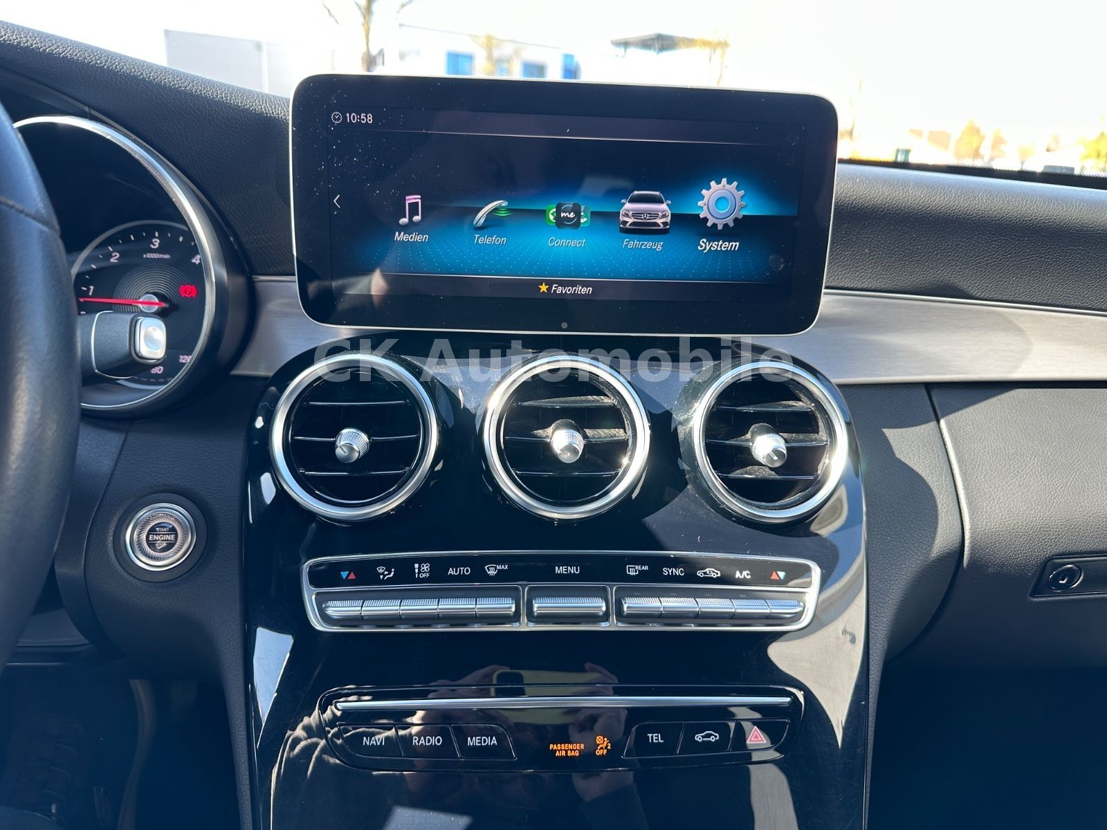 Fahrzeugabbildung Mercedes-Benz C200d T Avantgarde/Navi/LED/Kamera/AHK
