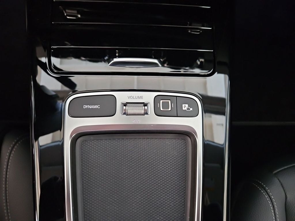 Fahrzeugabbildung Mercedes-Benz A 180 Progressive Navi LED SpurH SHZ KeyLess KAM