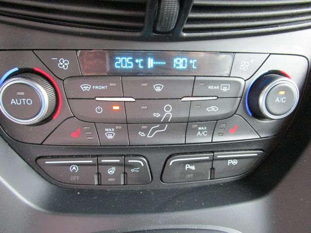 Kuga ST-Line/AHK/Xenon/Navi/Heckklappe elektr.