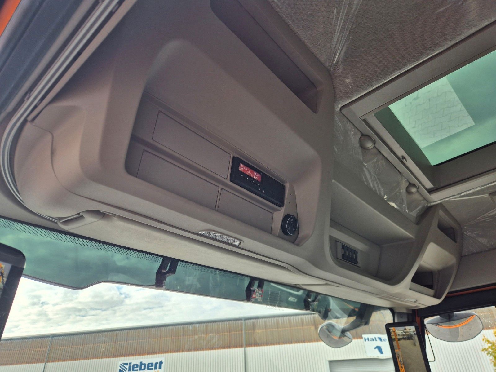 Fahrzeugabbildung Iveco AS280X58Y/ PS ON Hiab FTR18 Funk AHK Bett Cam