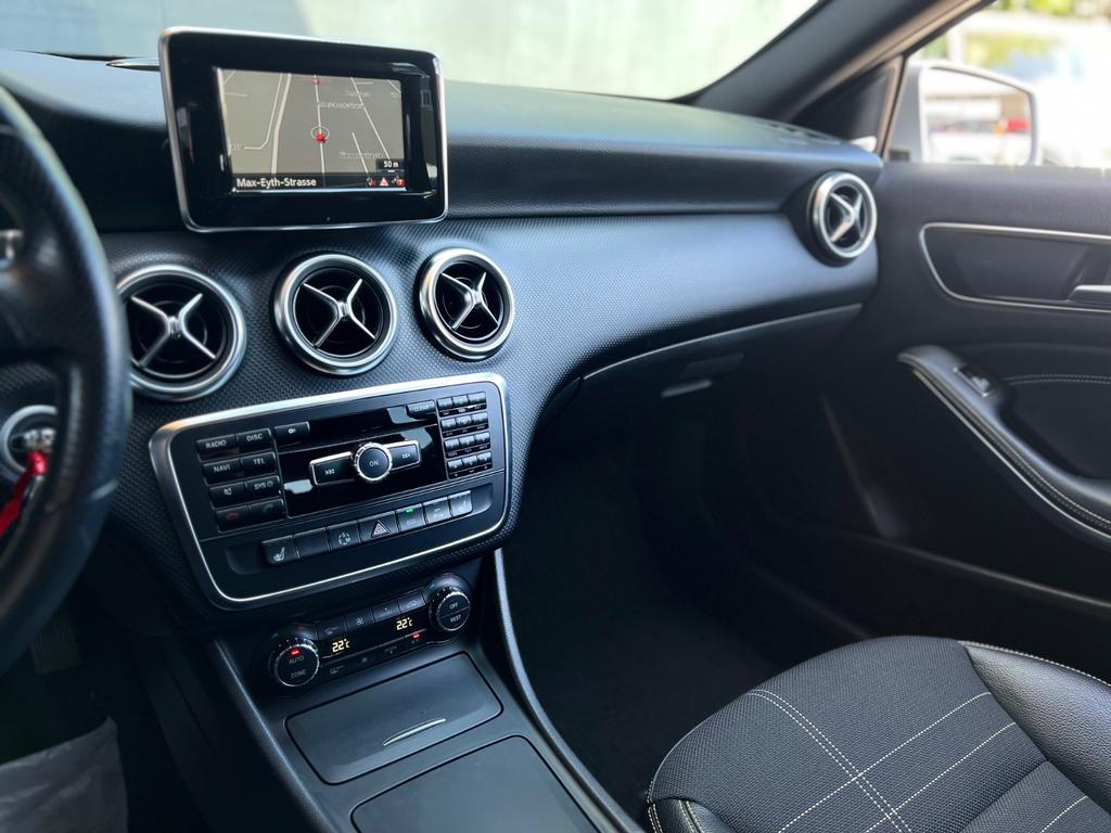 Mercedes-Benz A 220