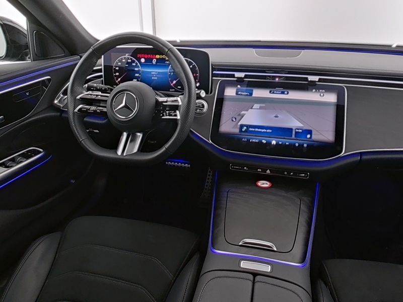 Fahrzeugabbildung Mercedes-Benz E 220 T d 4M AMG*AHK*Distro*Totwink*Night*LED*
