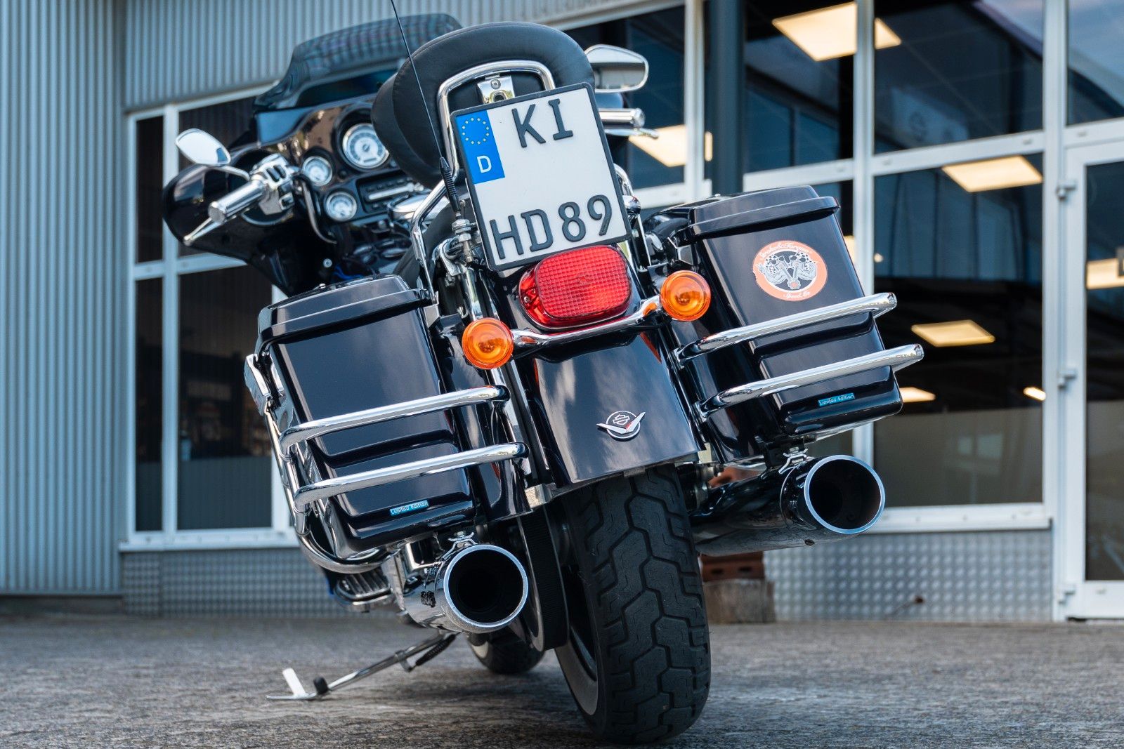 Fahrzeugabbildung Harley-Davidson FLHTCSE CVO Screamin Eagle E-Glide - Twin Cam