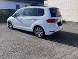 Volkswagen Touran 2.0 TDI SCR Highline BMT Highline/ R-Line - 8-Sitzer Autos
