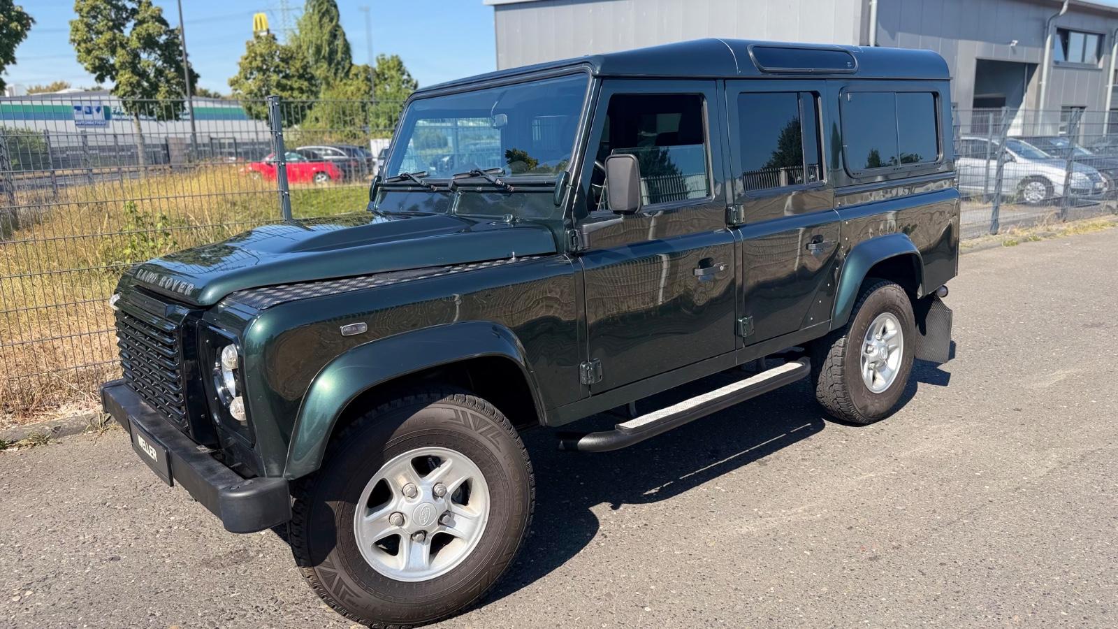 Land Rover Defender 110 Station Wagon 2.4 TD4 | 122 ch | BVM | Sièges sport chauffants | Attelage | Pare-brise chauffant | Jantes alliage