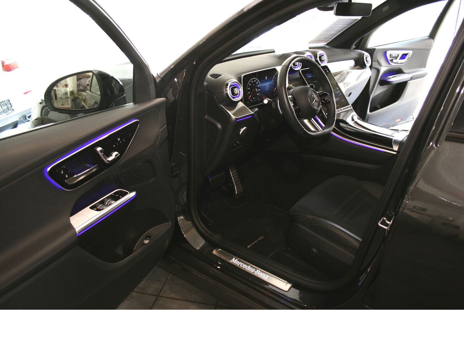 Fahrzeugabbildung Mercedes-Benz GLC 220 d 4M Edition AMG*Night*AHK*Memory*Distro