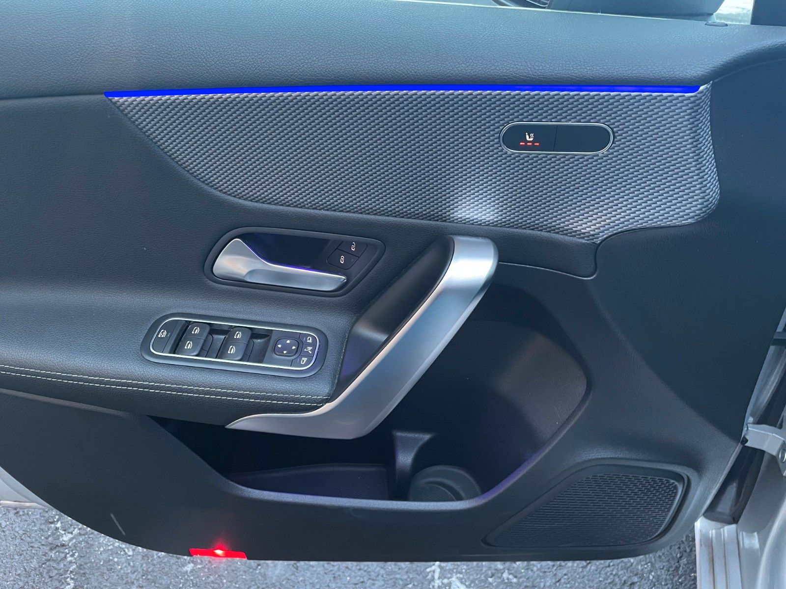 Fahrzeugabbildung Mercedes-Benz A 180 Progressive+LED+Ambiente+RFK+TotW