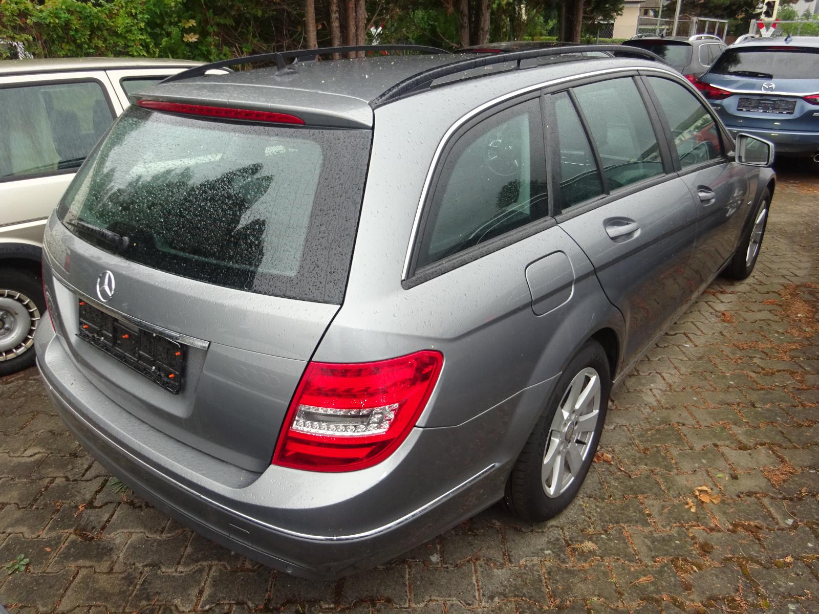 Mercedes-Benz C220 2011 — engine 2.143 cm³, 170 HP (125kW)