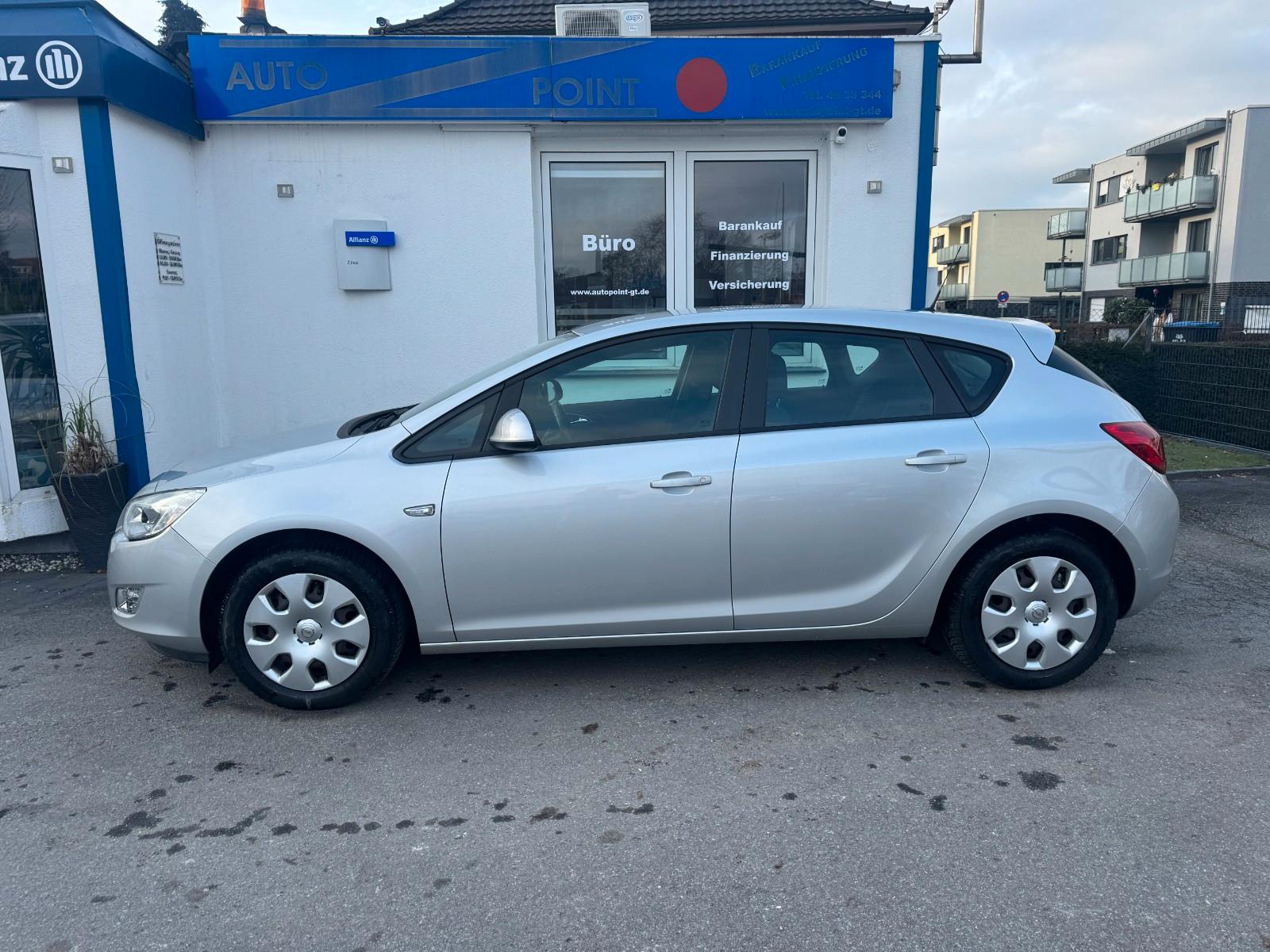 Opel Astra J Lim. 5-trg. Edition