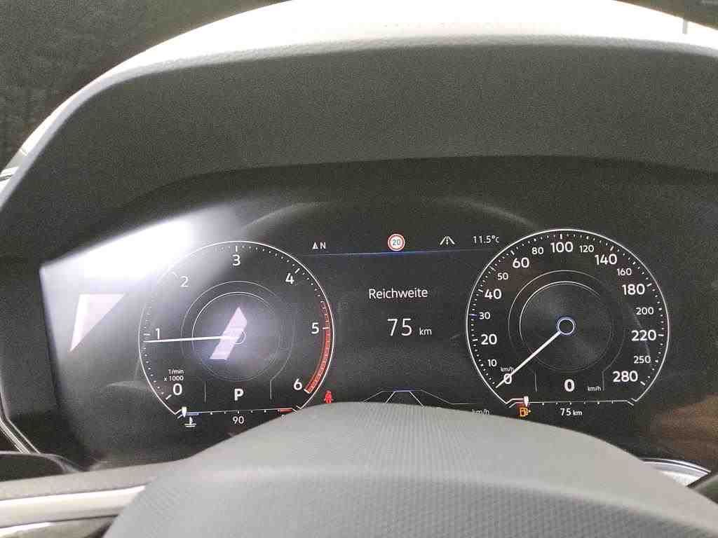 Fahrzeugabbildung Volkswagen Touareg TDI R-Line 4M Standhzg. Matrix AHK Navi