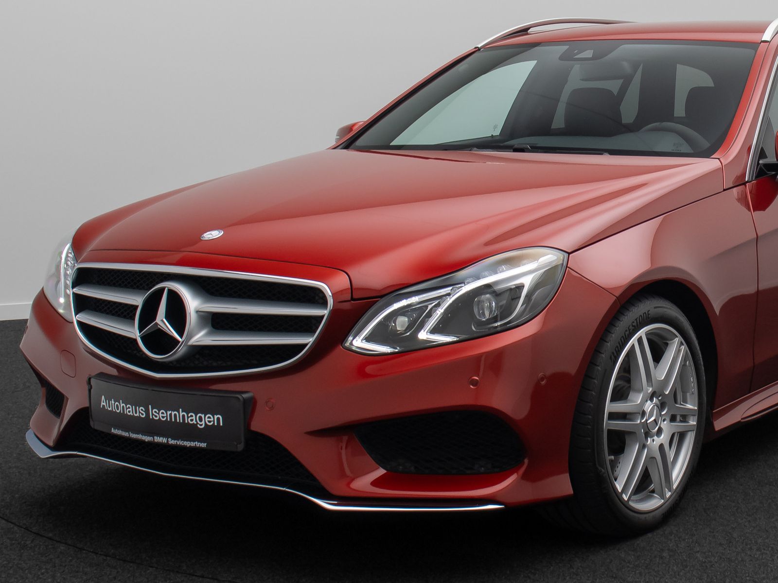 Fahrzeugabbildung Mercedes-Benz E 350 BlueTEC PDC Navi Tempomat LED Leder 18Zoll