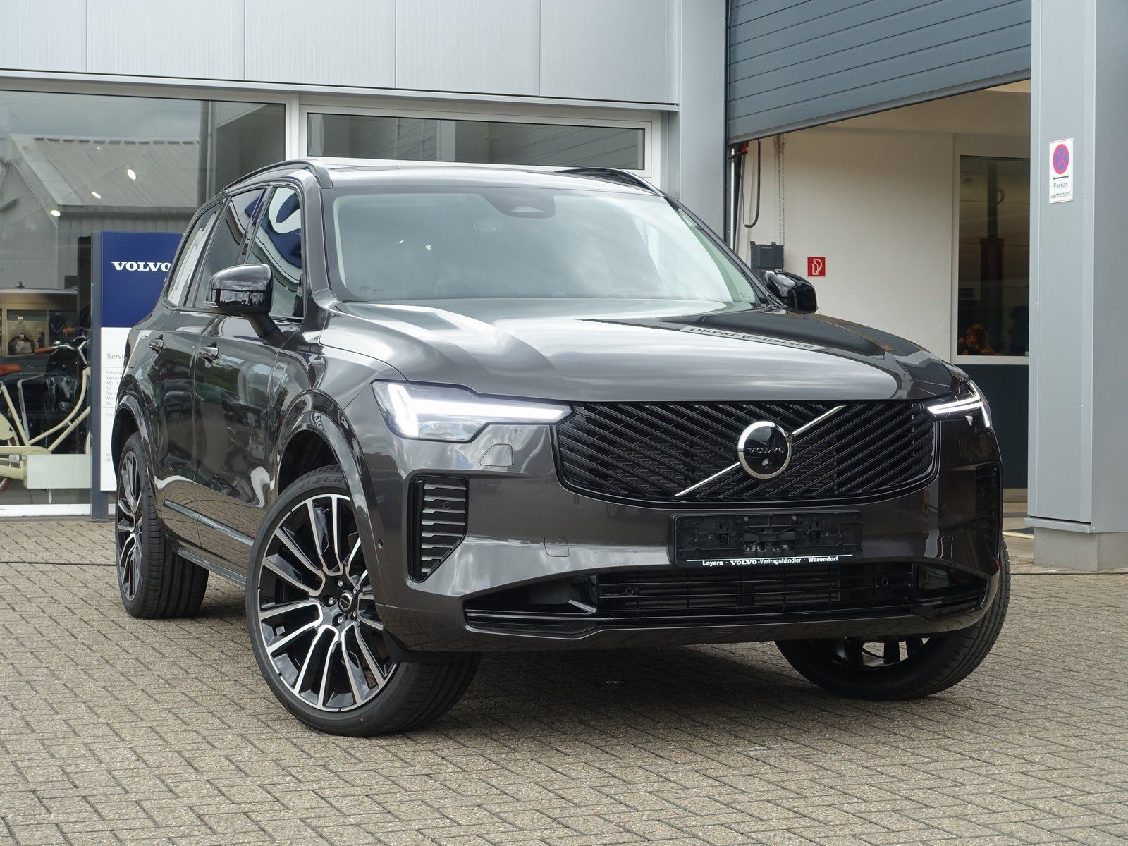 Volvo XC90 Ultra Dark T8 AWD Four-C Massage AHK B&W foto 3
