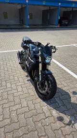Suzuki GSR750A mit wenig Kilometern  - SUZUKI NAKED BIKE