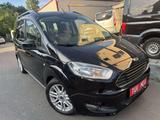 Ford Tourneo Courier Titanium/Zahnriemen Neu/Temp/SHZ - schwarze Ford Tourneo Courier