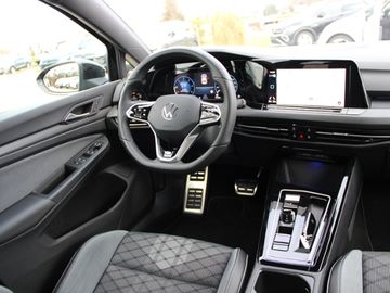 Volkswagen Golf VIII 2.0 TDI Black Style R line
